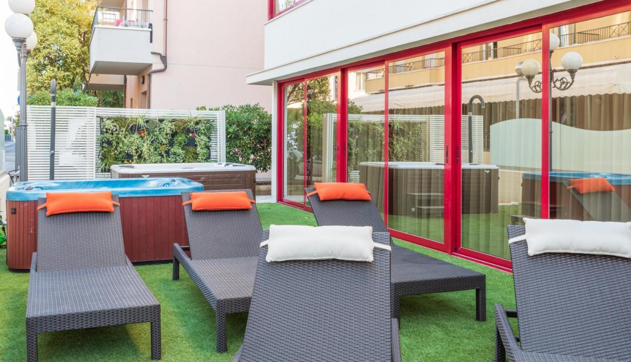 Hotel Nobel Rimini Dış mekan fotoğraf