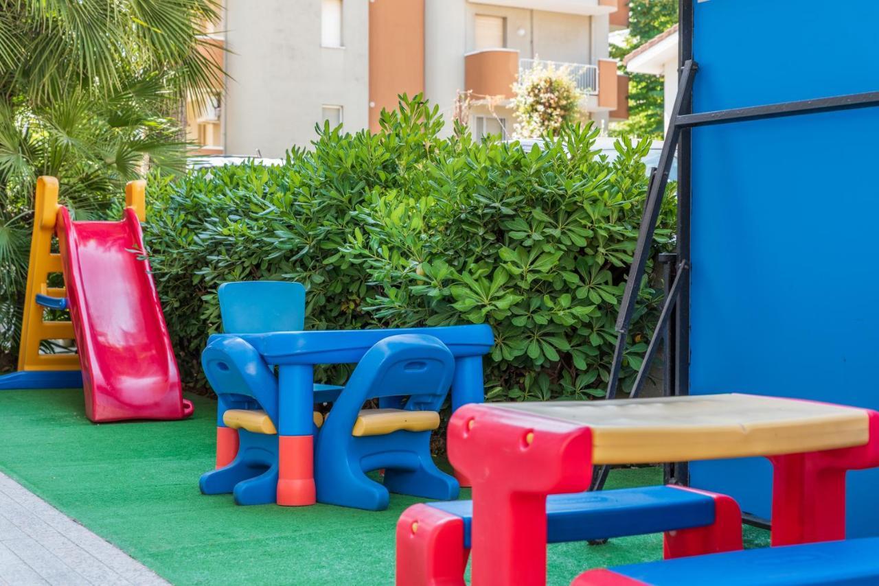 Hotel Nobel Rimini Dış mekan fotoğraf