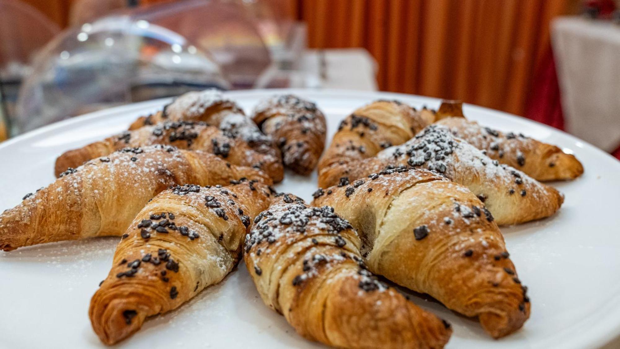 Hotel Nobel Rimini Dış mekan fotoğraf